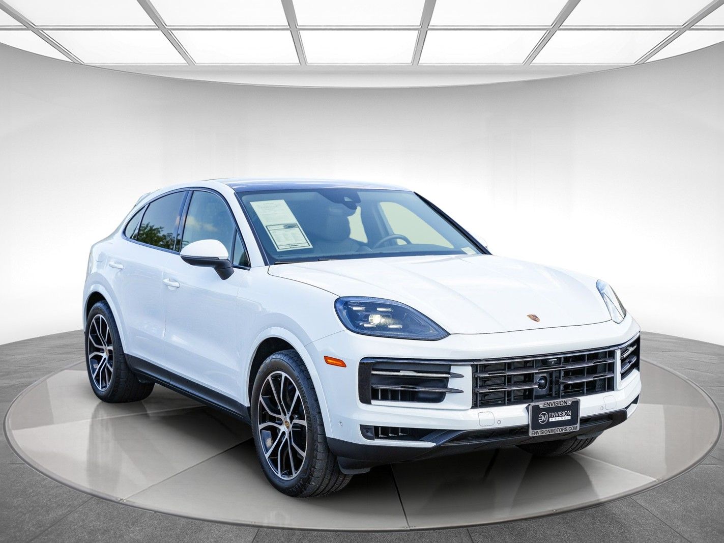 2024 Porsche Cayenne Coupe Base photo 4