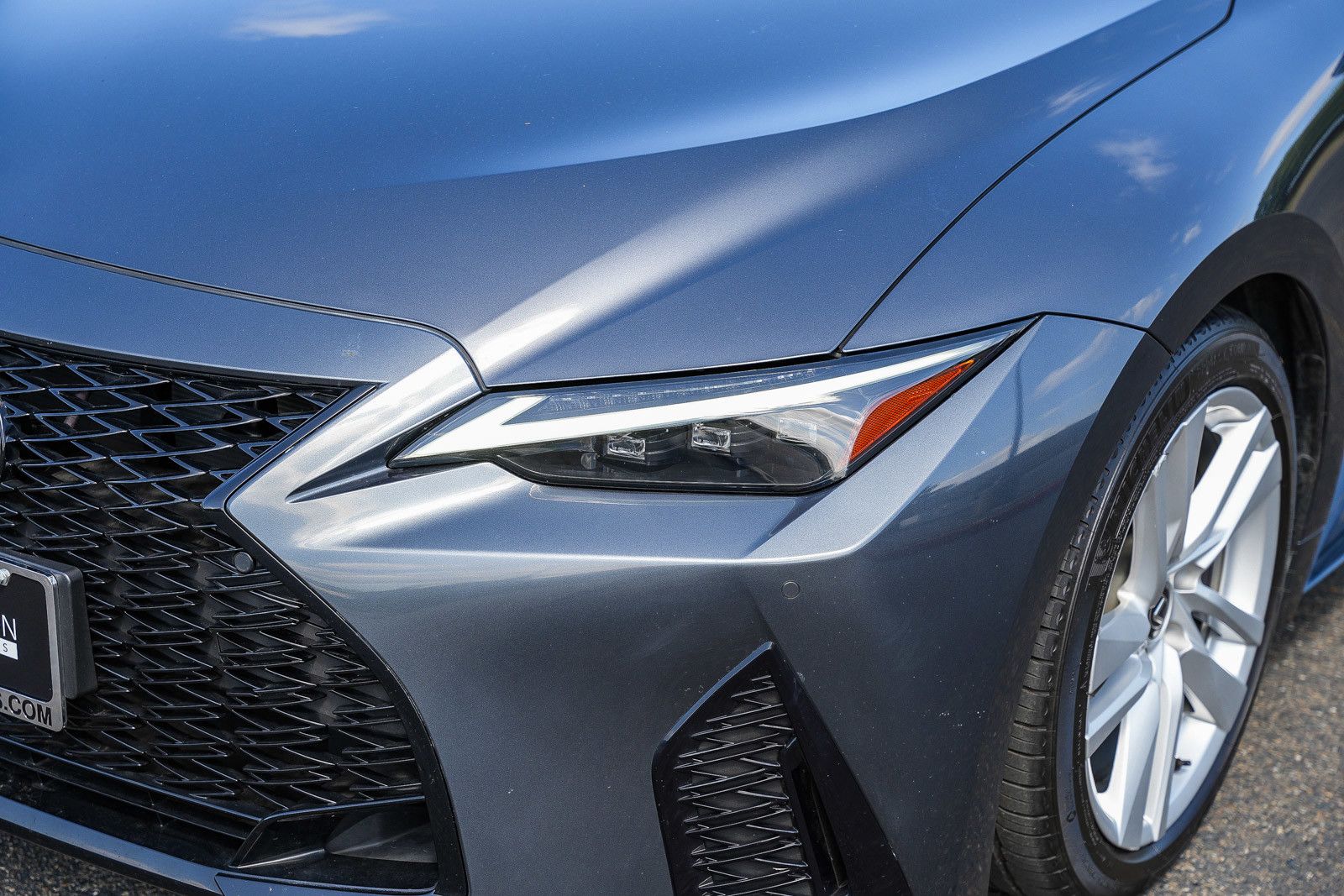 2023 LEXUS IS 350 F Sport photo 3