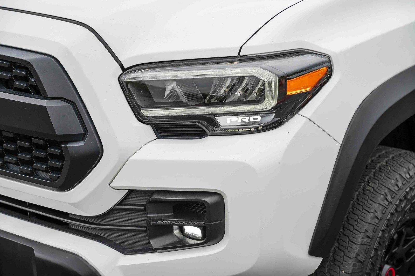 2023 Toyota Tacoma TRD Pro photo 3