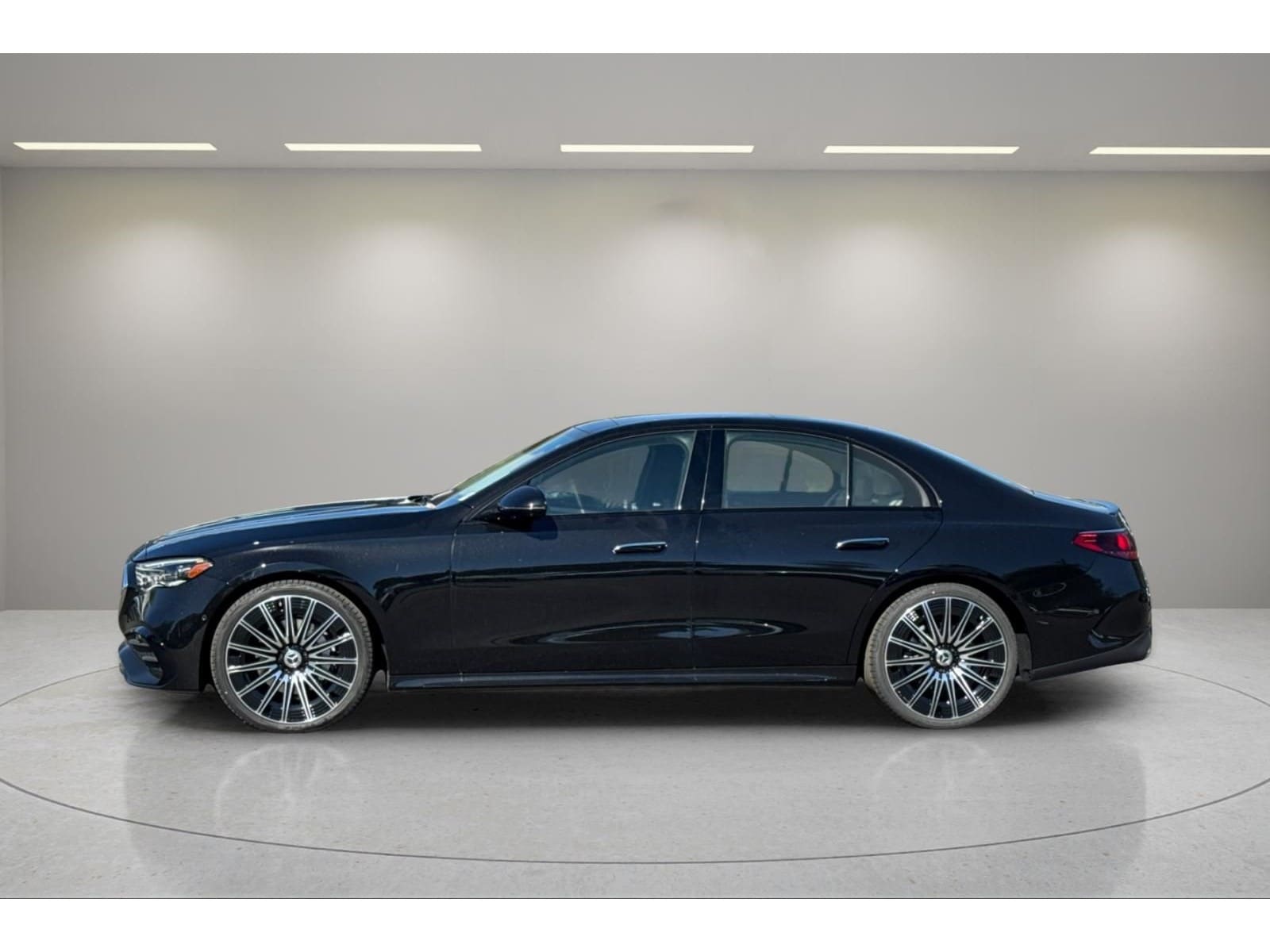 2026 Mercedes-Benz E-Class E350 - Photo 7