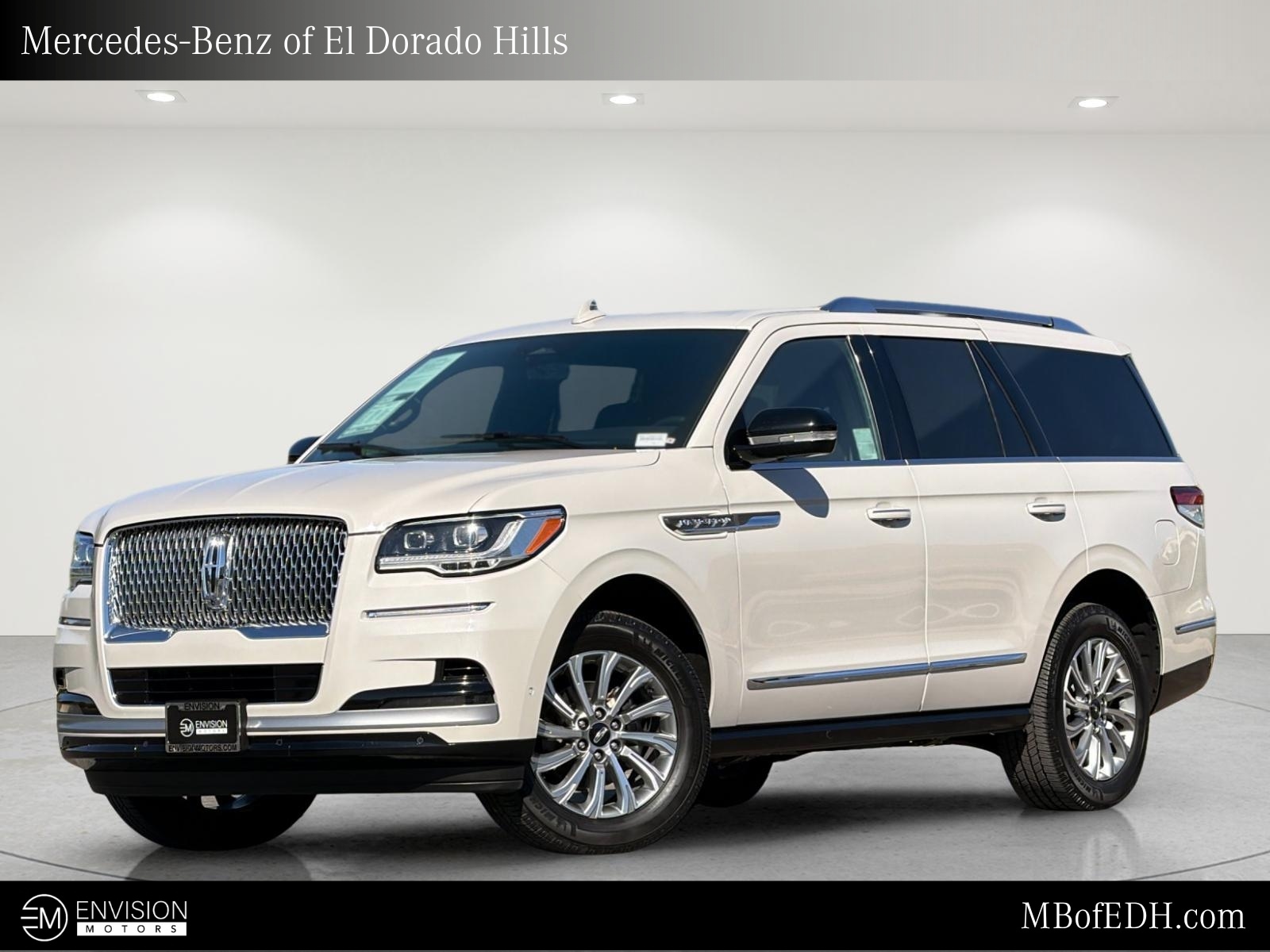 2022 Lincoln Navigator Base