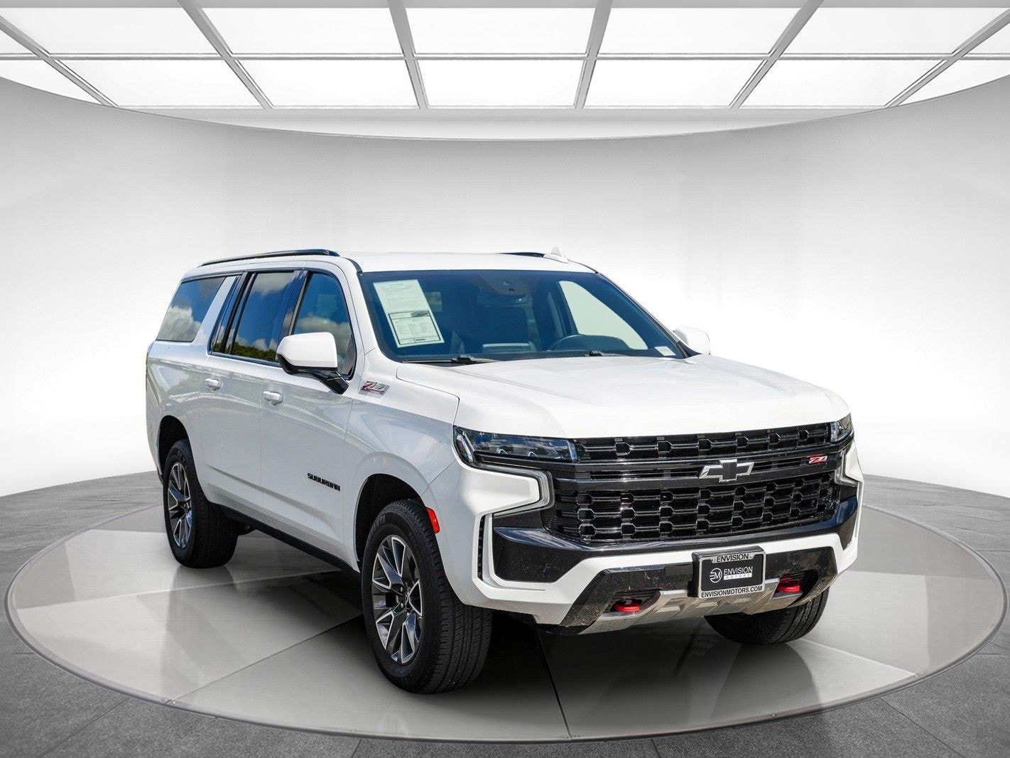 2023 Chevrolet Suburban Z71 - Photo 5