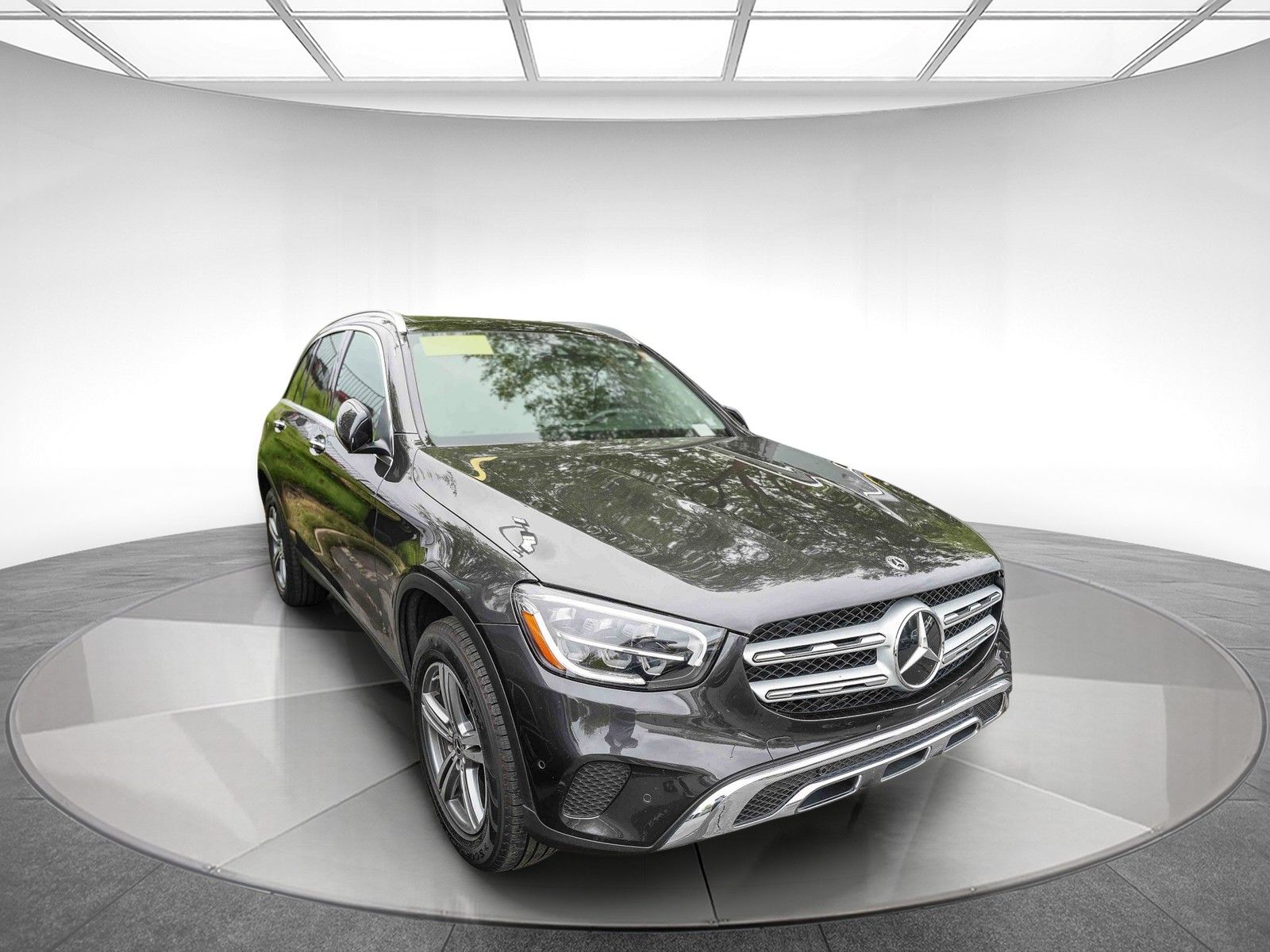 2022 Mercedes-Benz GLC GLC 300 photo 2