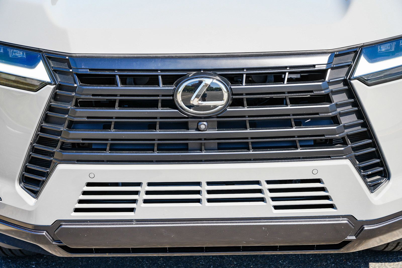 2024 LEXUS GX 550 Luxury+ photo 6