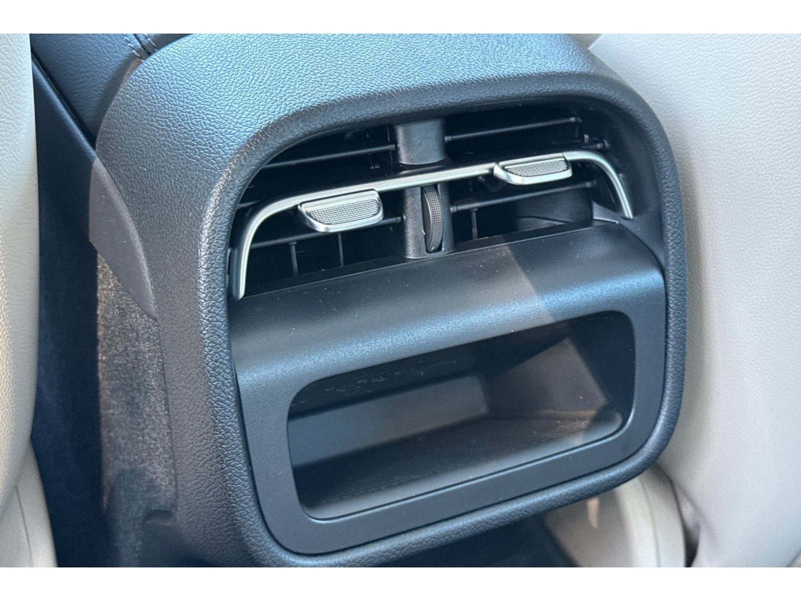 2026 Mercedes-Benz E-Class E350 - Photo 15
