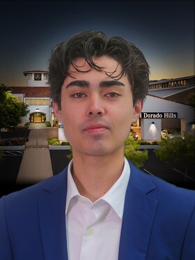 Staff member Tyler Lee from ID_0ec438