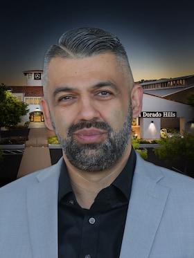 Staff member Kenny Noori from ID_0ec438