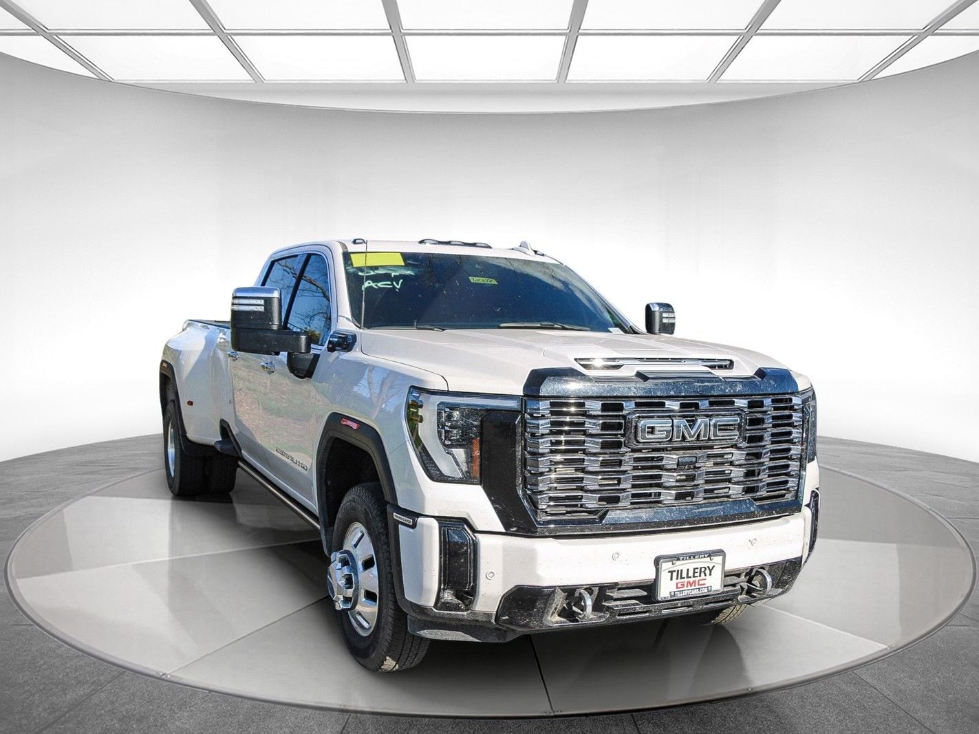 2025 GMC Sierra 3500HD Denali Ultimate photo 4