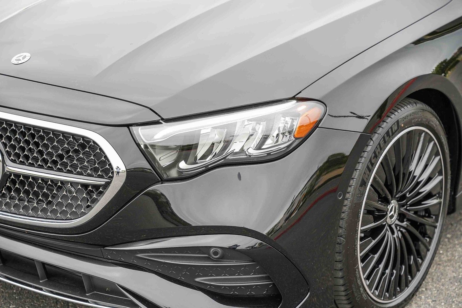 2026 Mercedes-Benz E-Class E 450 photo 3