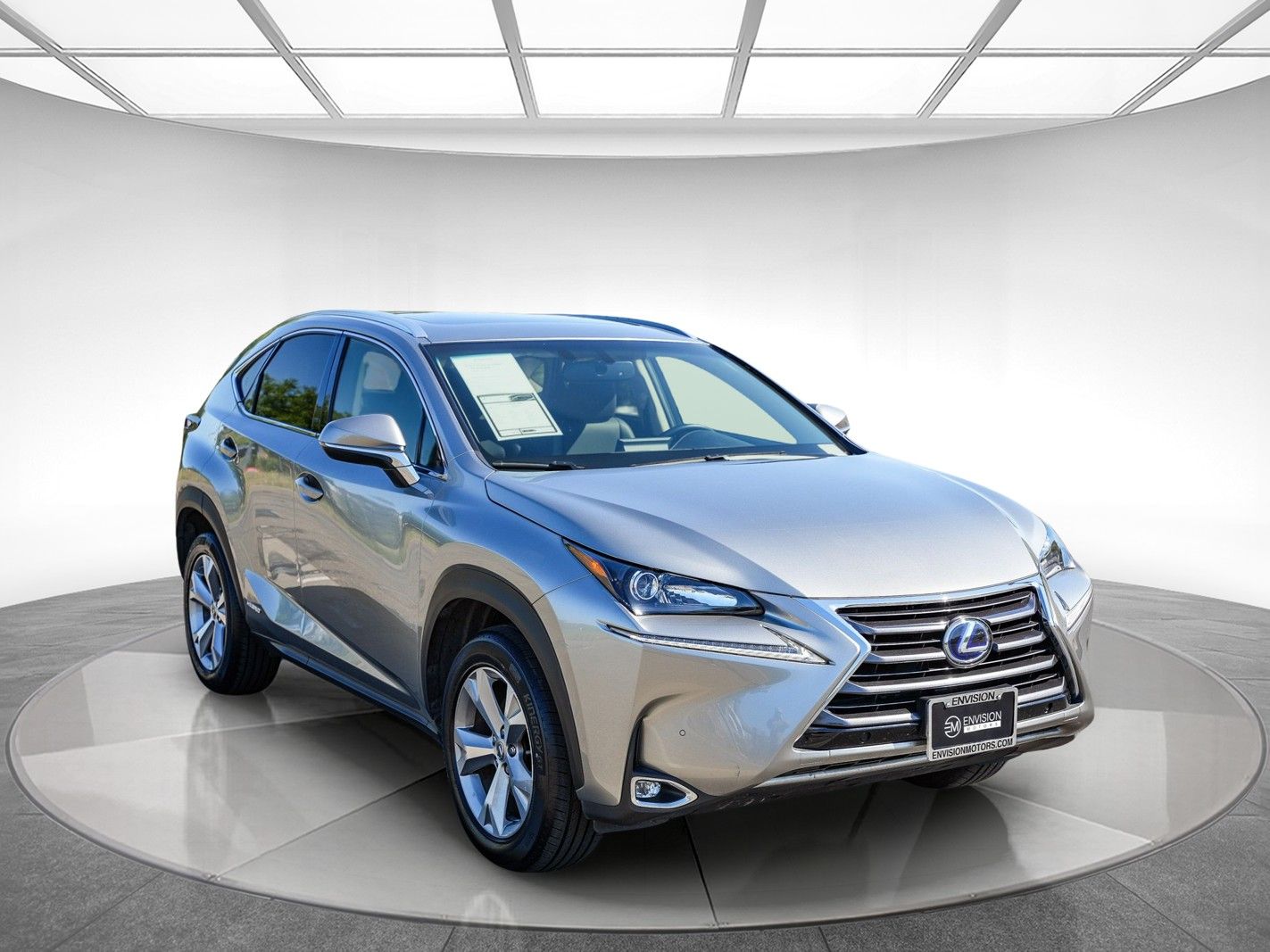 2017 LEXUS NX 300h photo 4