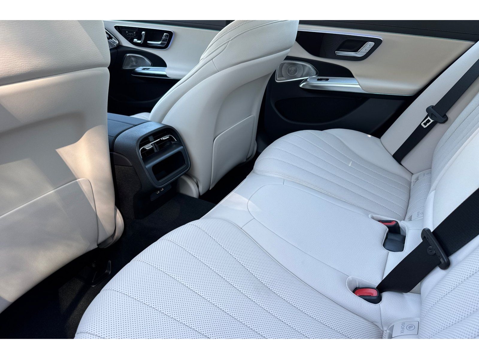 2026 Mercedes-Benz E-Class E350 - Photo 14