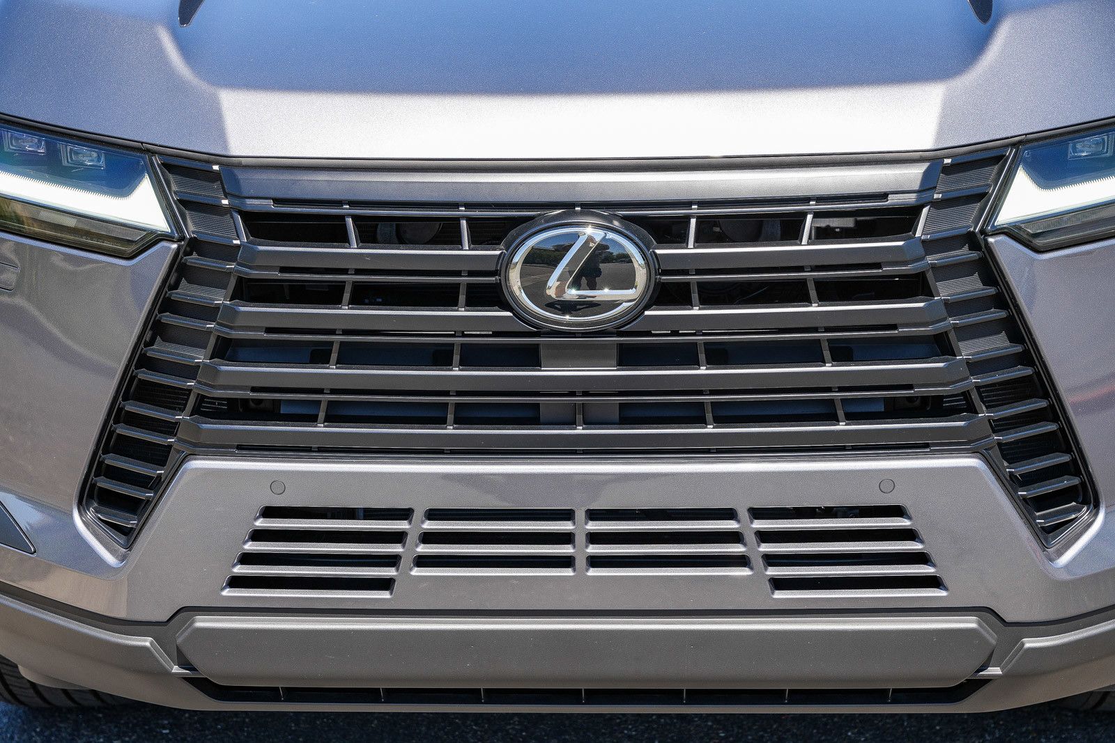 2024 LEXUS GX 550 Premium photo 6