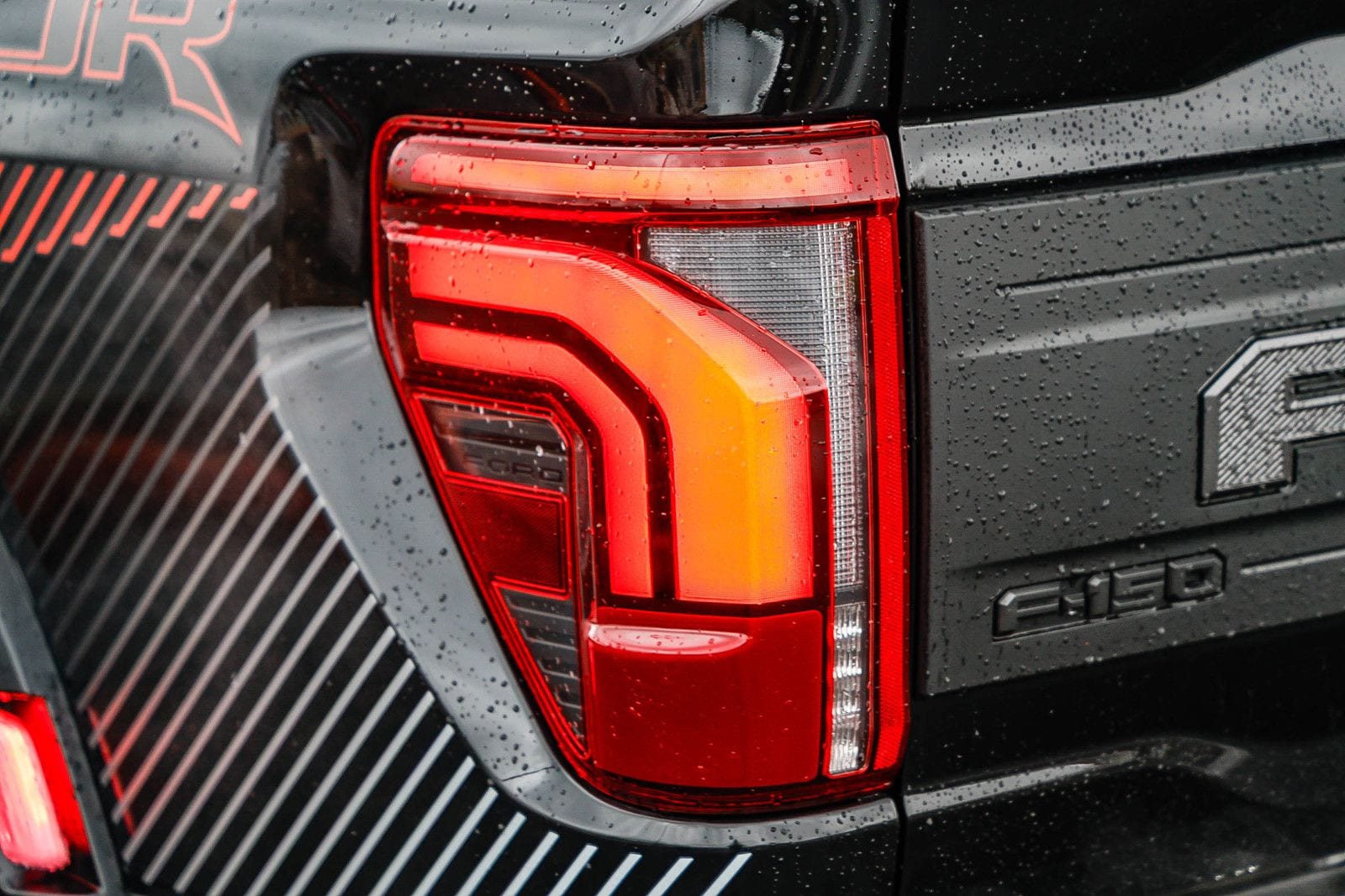 2025 Ford F-150 Raptor photo 3