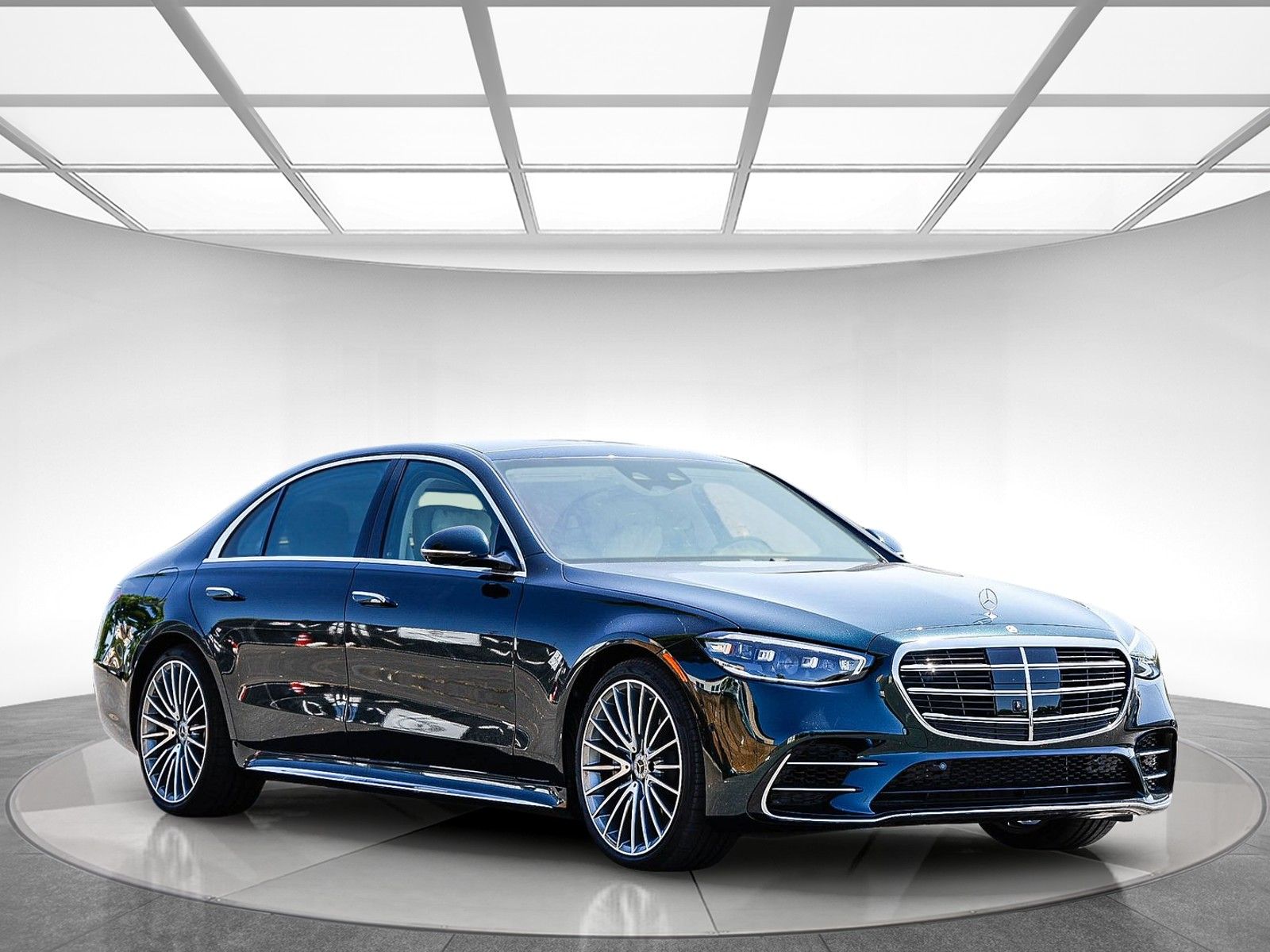 2024 Mercedes-Benz S-Class S 580 photo 4