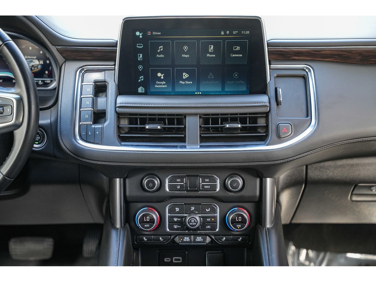 2023 Chevrolet Suburban Z71 - Photo 12