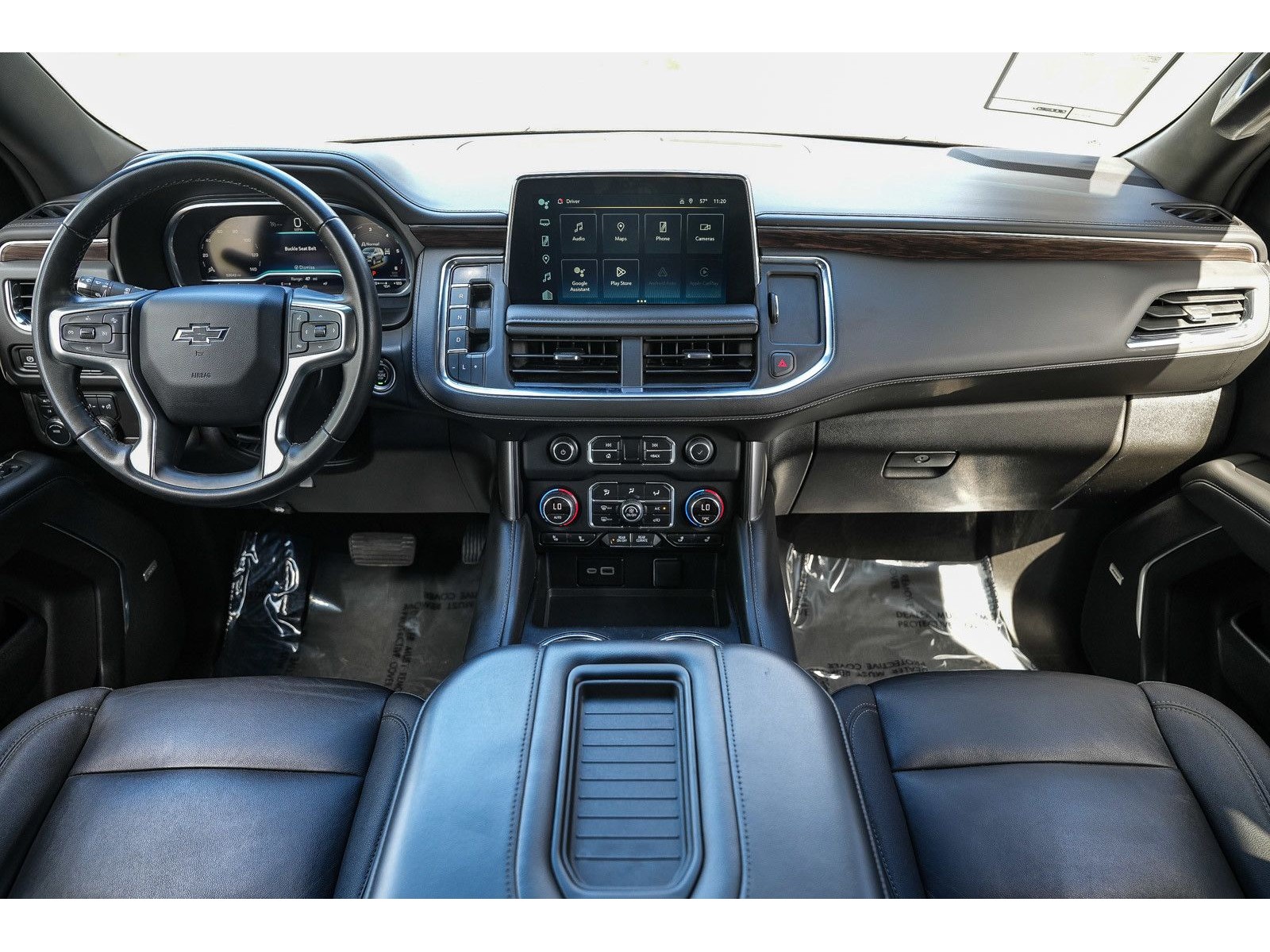 2023 Chevrolet Suburban Z71 - Photo 11