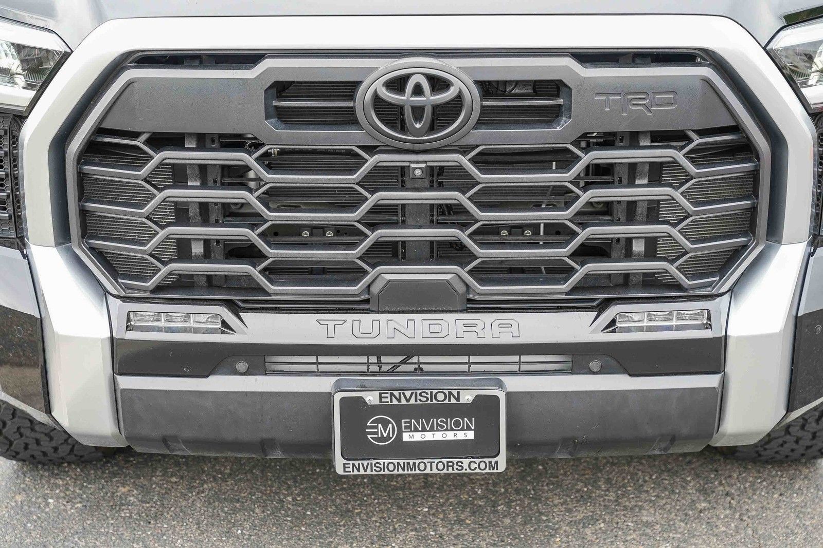 2023 Toyota Tundra Limited photo 6