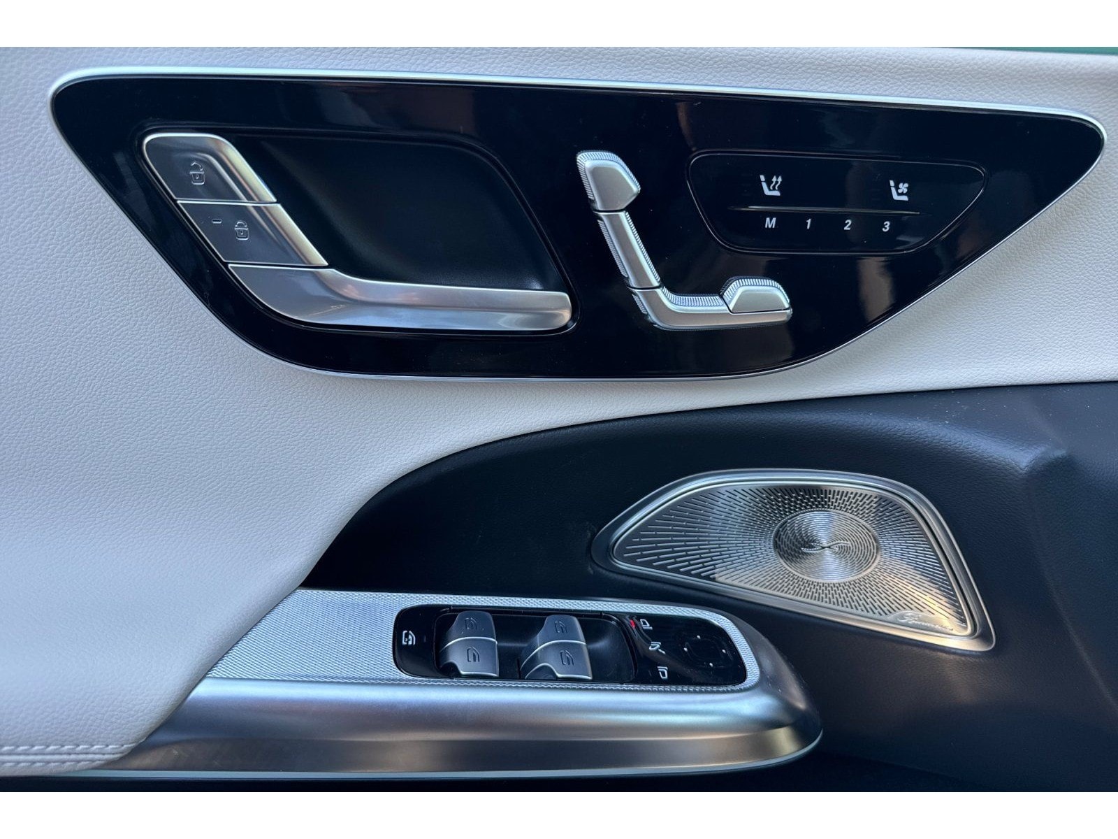 2026 Mercedes-Benz E-Class E350 - Photo 12