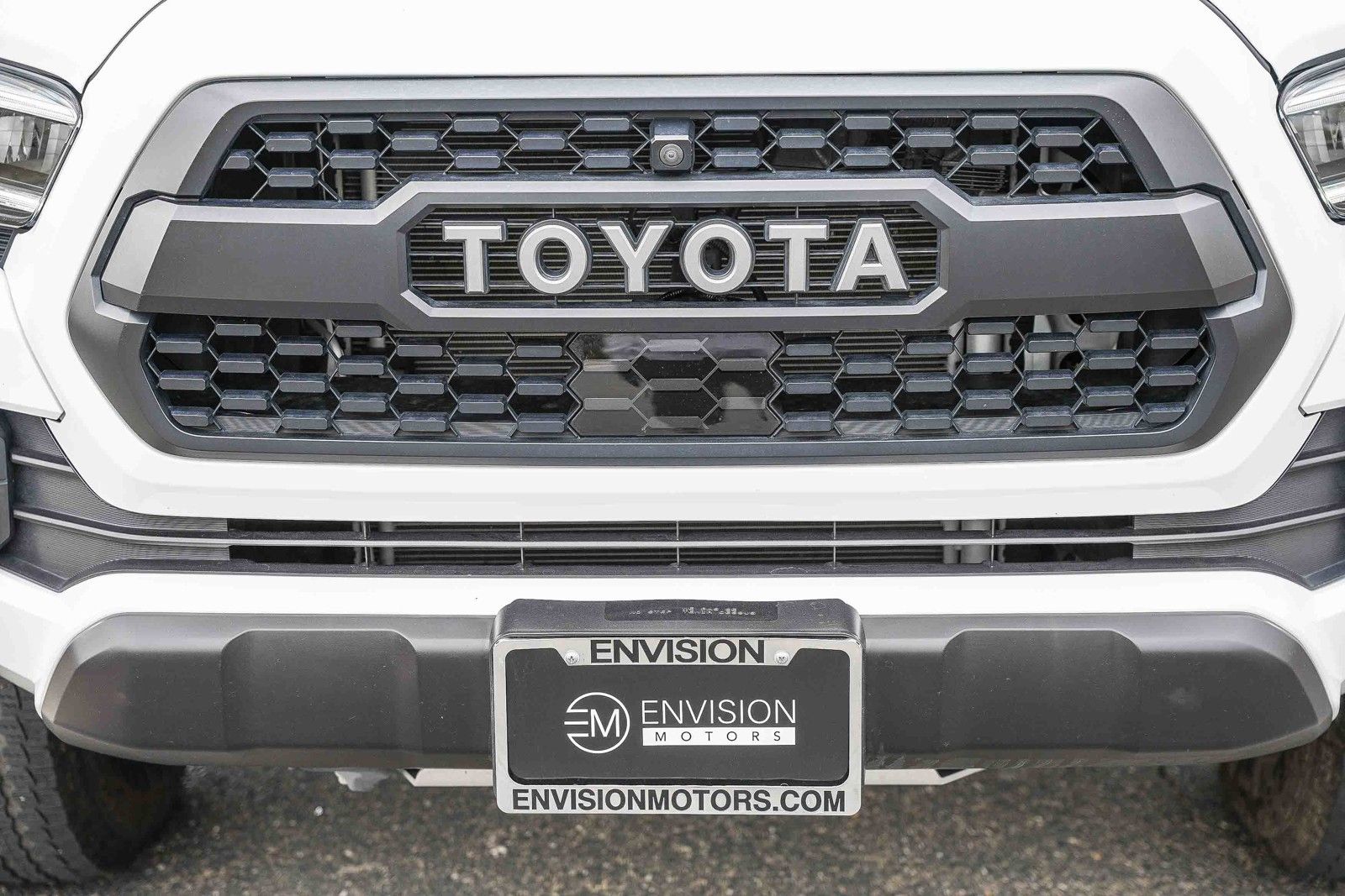 2023 Toyota Tacoma TRD Pro photo 6