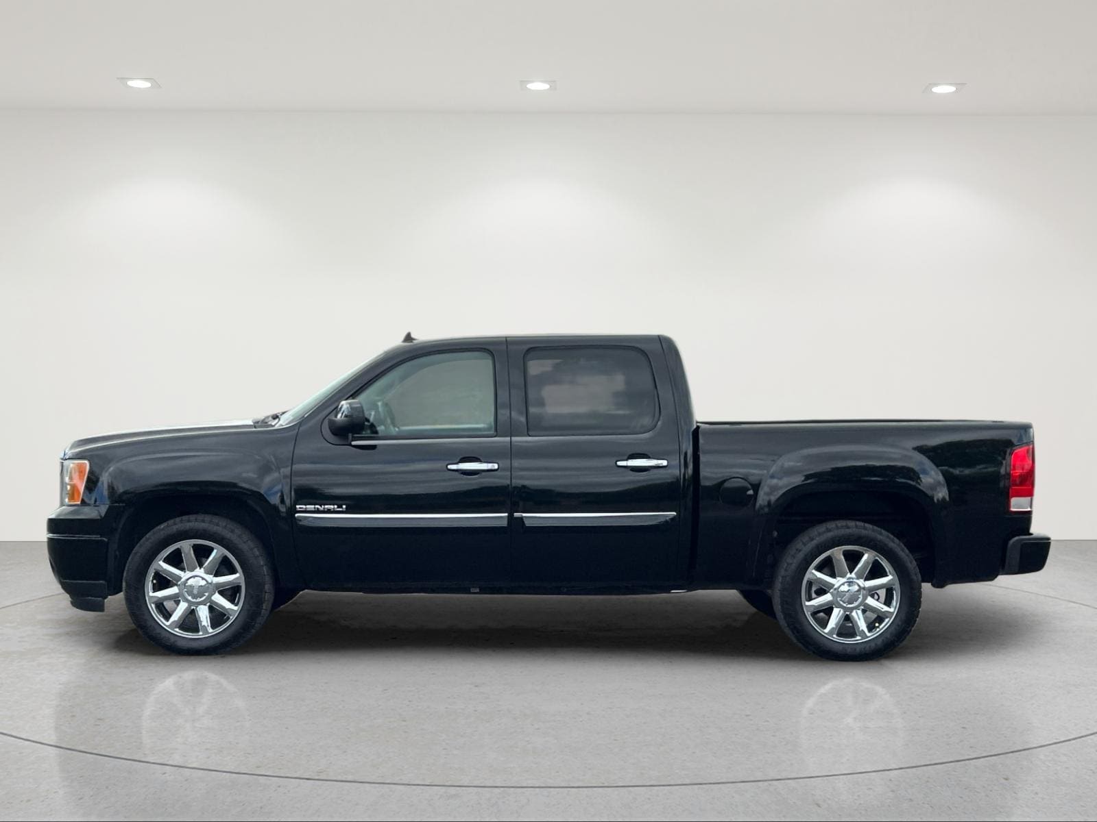 Used 2010 GMC Sierra 1500 Denali Denali with VIN 3GTRKXE22AG173701 for sale in El Dorado Hills, CA