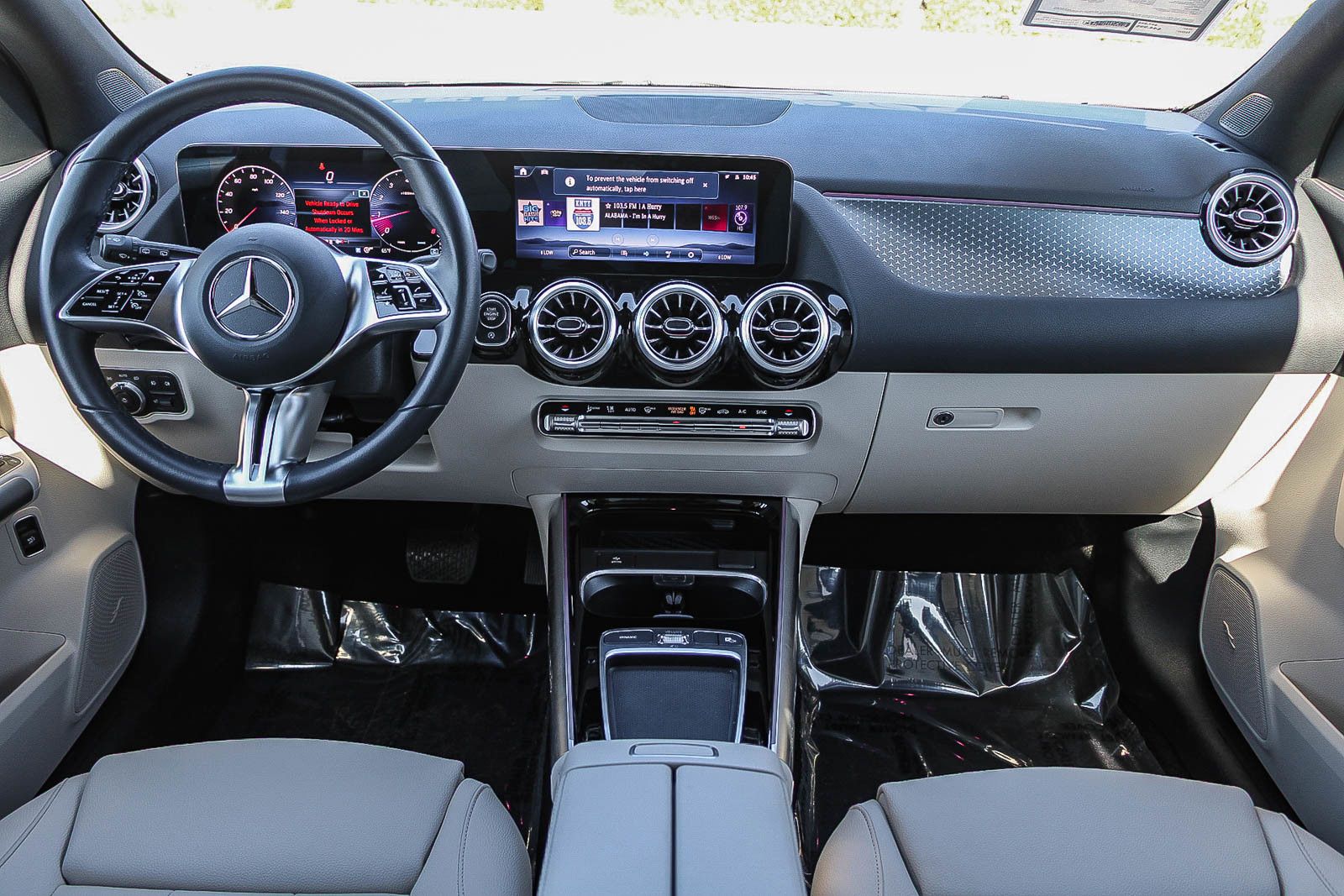 2025 Mercedes-Benz GLA GLA250 - Photo 12