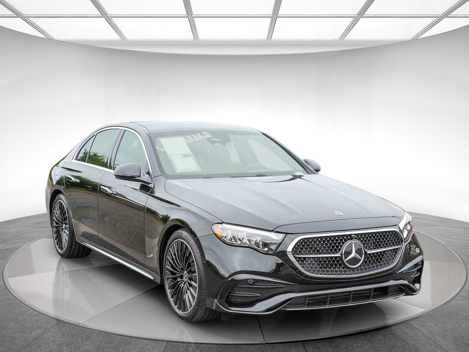2026 Mercedes-Benz E-Class E 450 photo 4