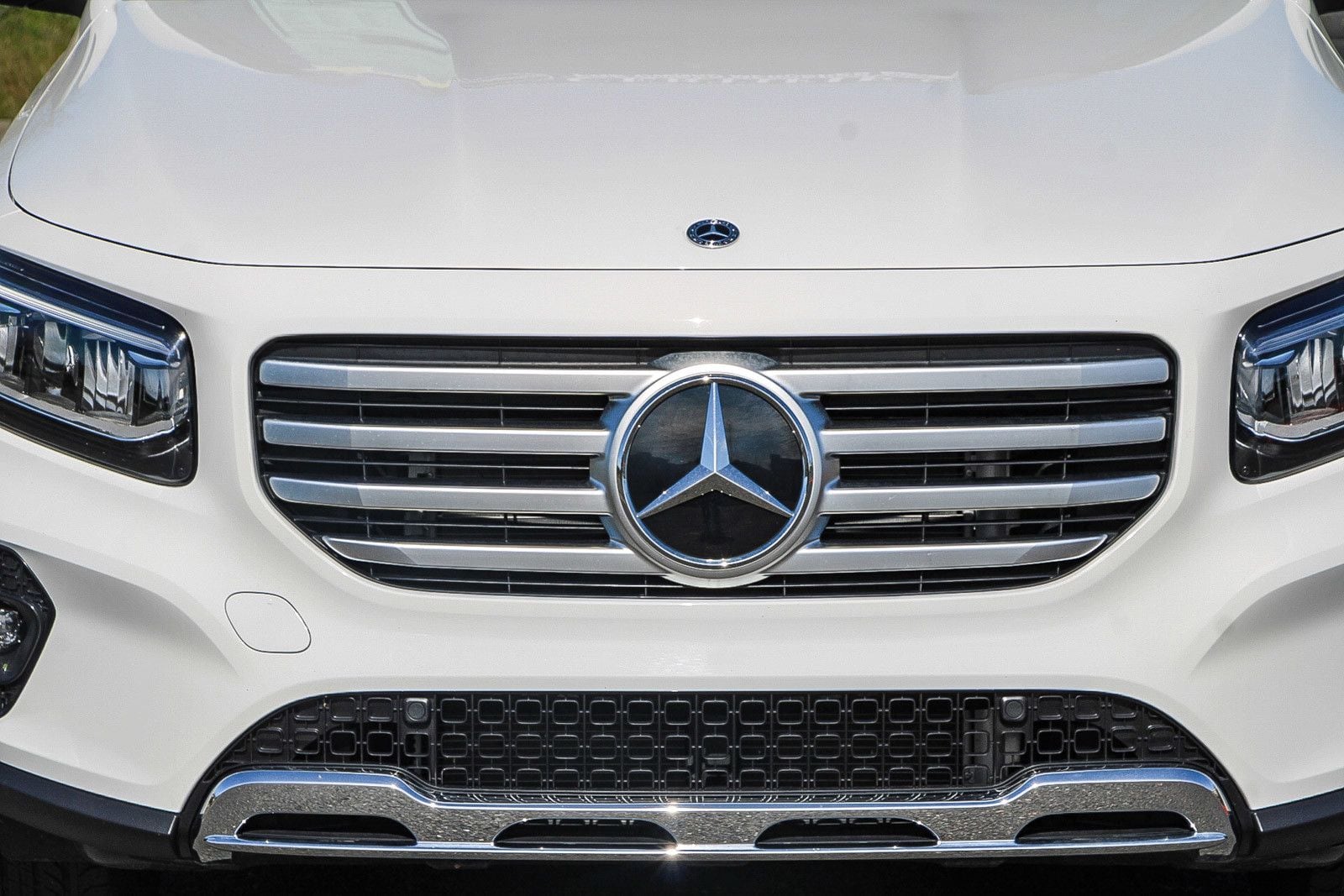 2025 Mercedes-Benz GLB GLB 250 photo 6