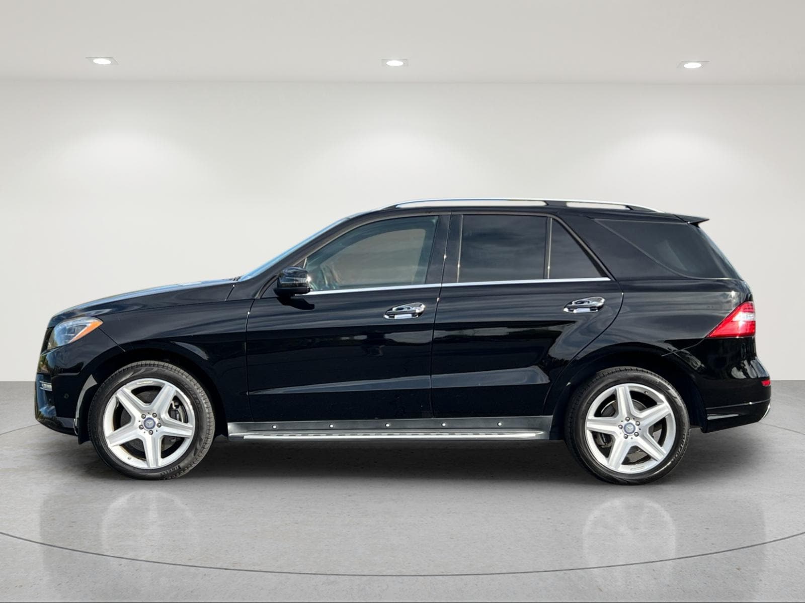 Used 2014 Mercedes-Benz M-Class ML550 with VIN 4JGDA7DB3EA336032 for sale in El Dorado Hills, CA