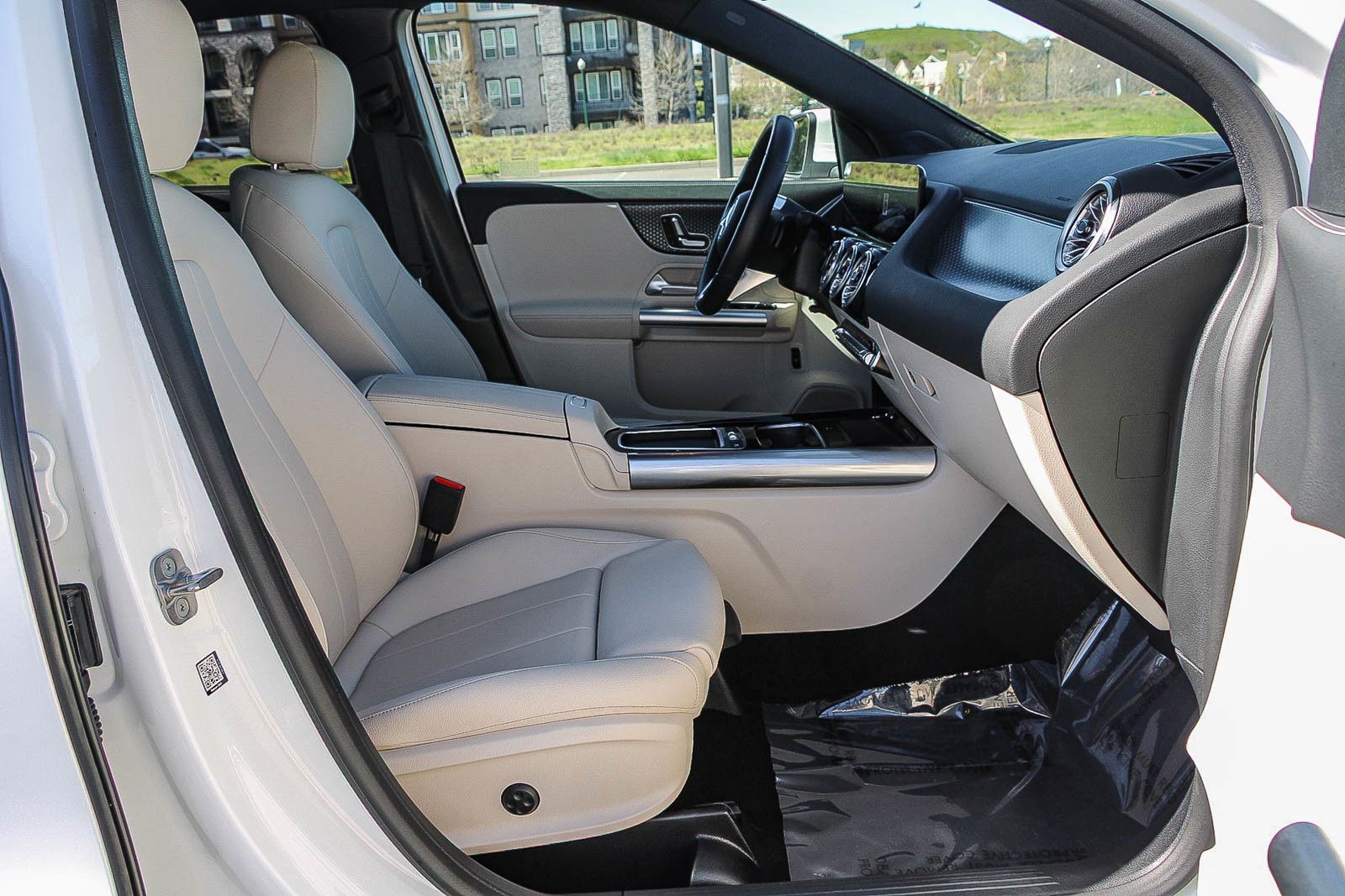 2025 Mercedes-Benz GLA GLA250 - Photo 17