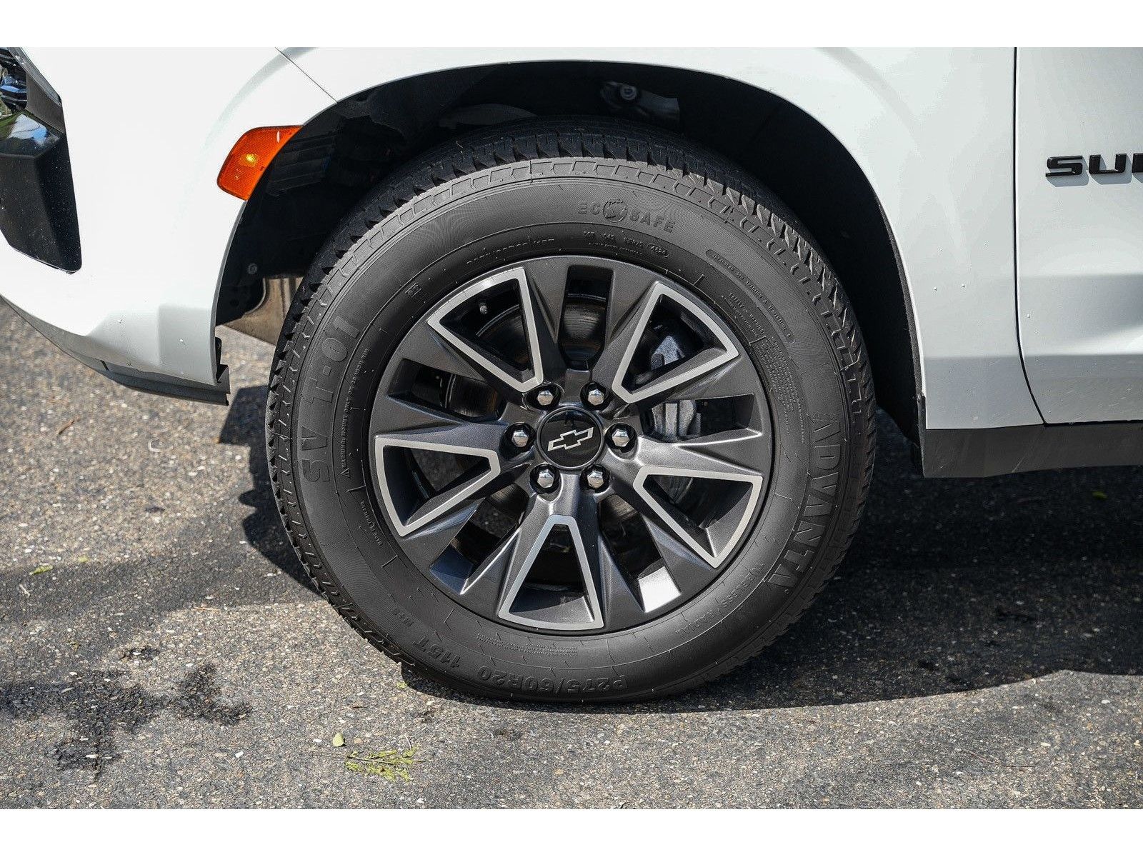 2023 Chevrolet Suburban Z71 - Photo 8
