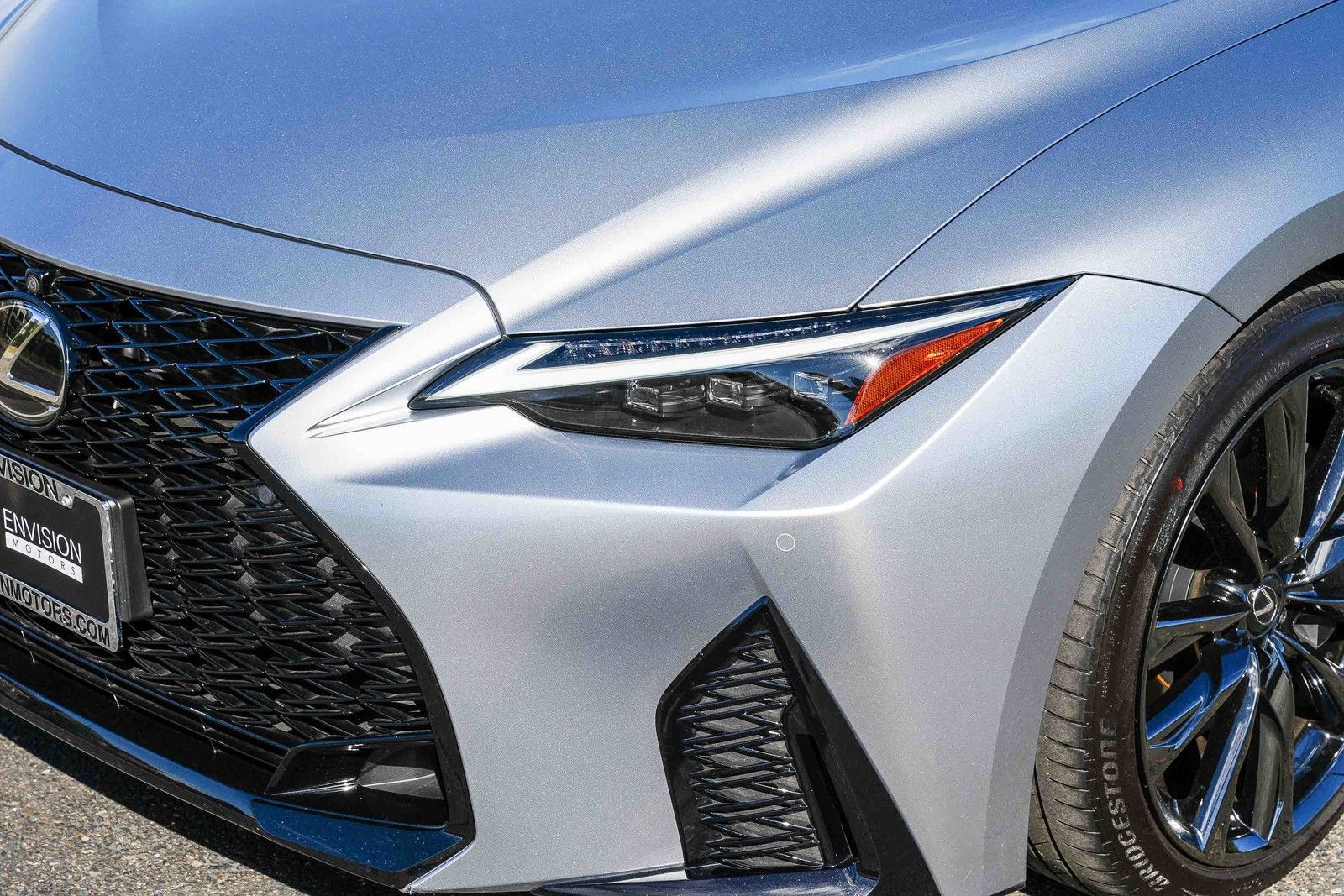 2024 LEXUS IS 350 F Sport photo 3