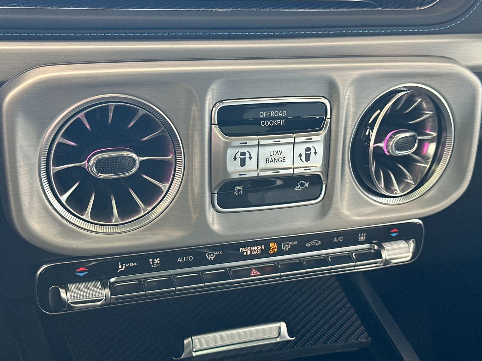 2025 Mercedes-Benz G-Class G580 - Photo 22