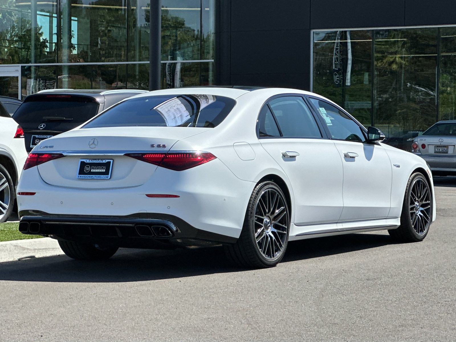 2024 Mercedes-Benz AMG S 63 E 4MATIC photo 2