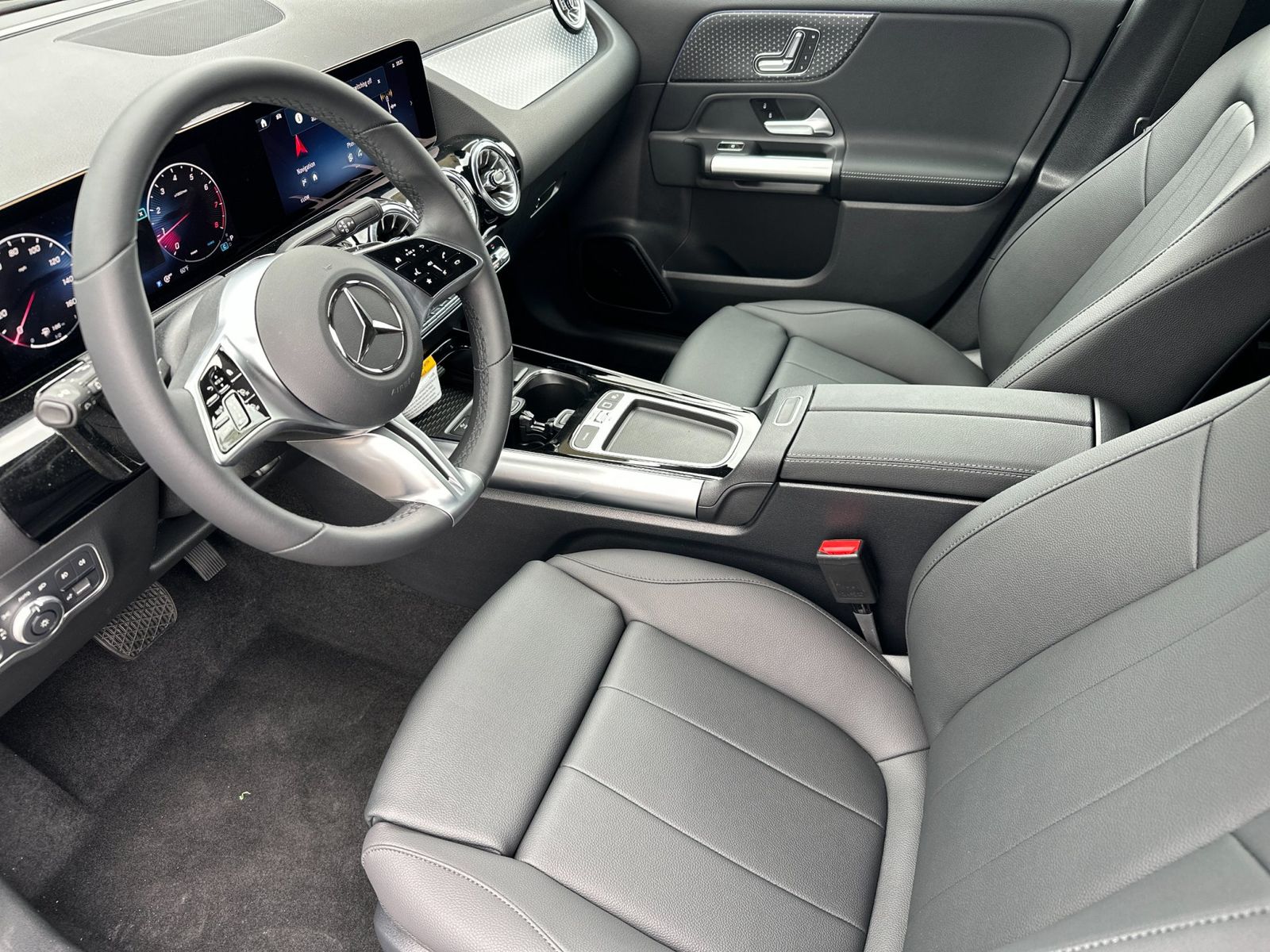 2025 Mercedes-Benz GLA GLA250 - Photo 10