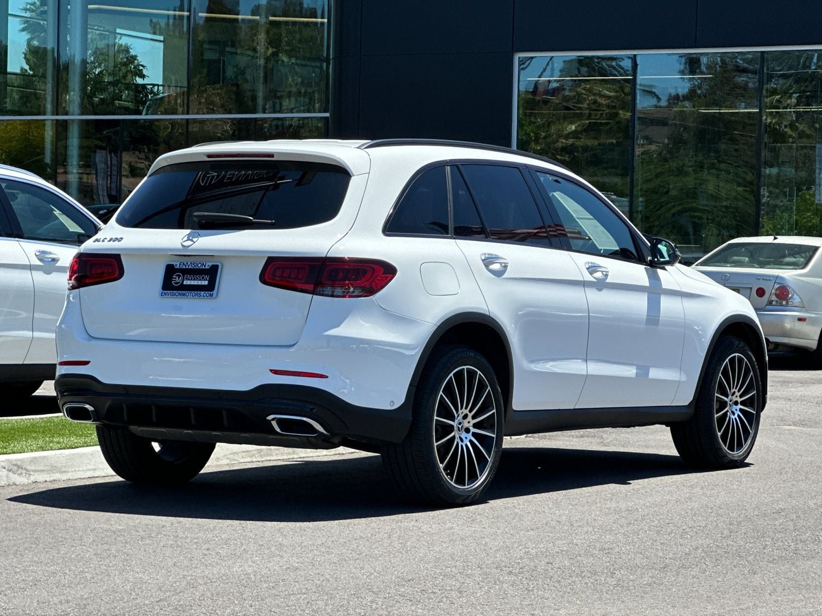 2022 Mercedes-Benz GLC 300 photo 2