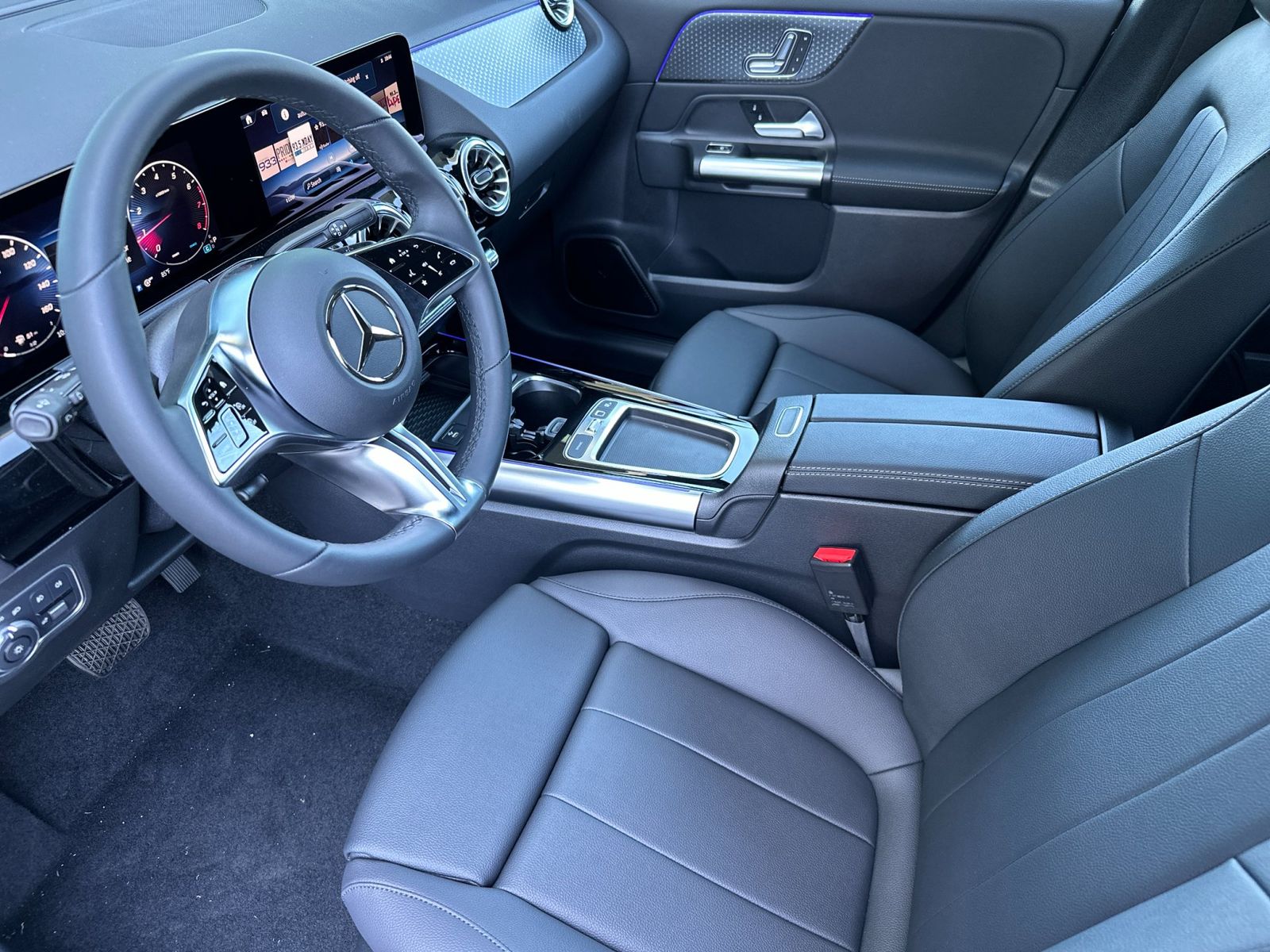 2025 Mercedes-Benz GLA GLA250 - Photo 10