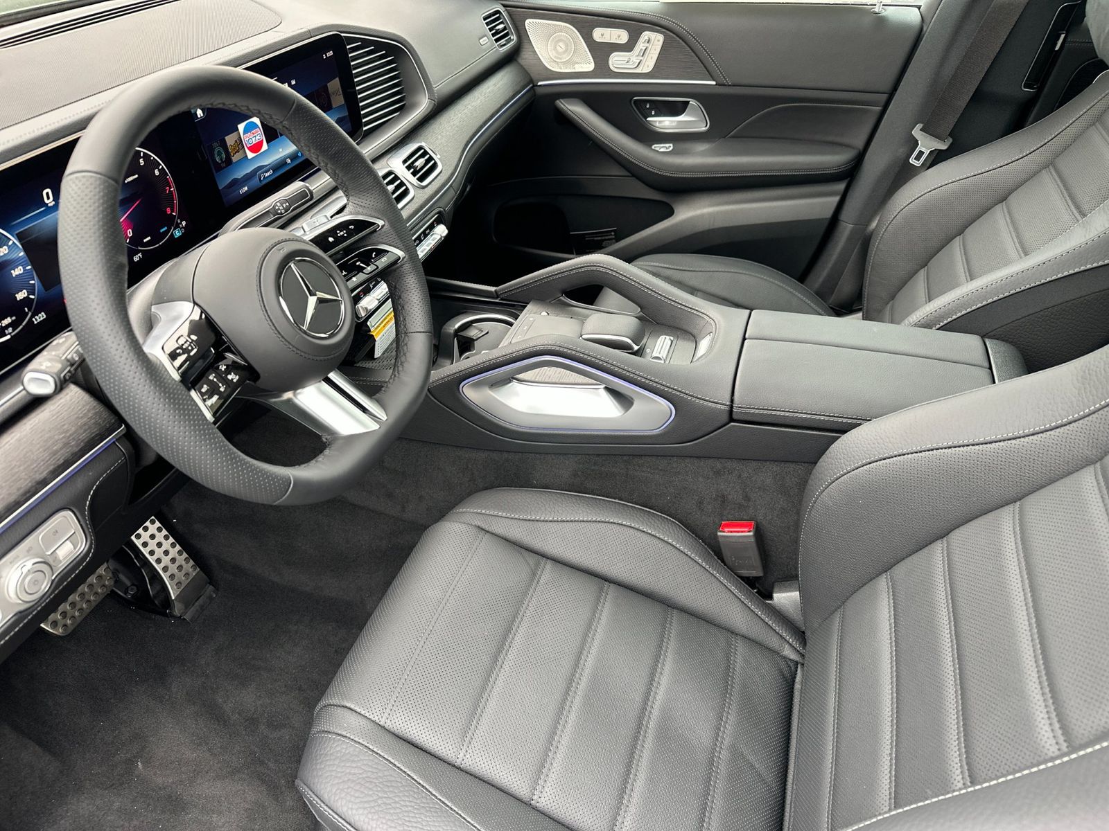 2025 Mercedes-Benz GLS Base - Photo 10