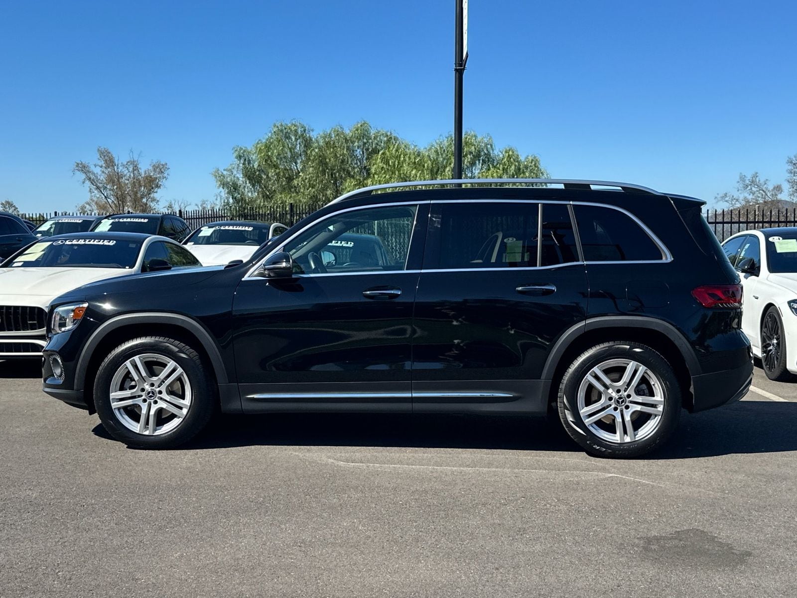 2023 Mercedes-Benz GLB 250 photo 6