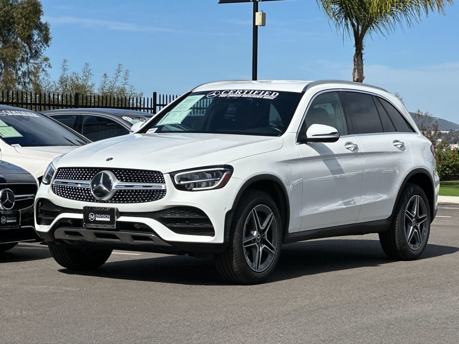2022 Mercedes-Benz GLC 300 photo 3