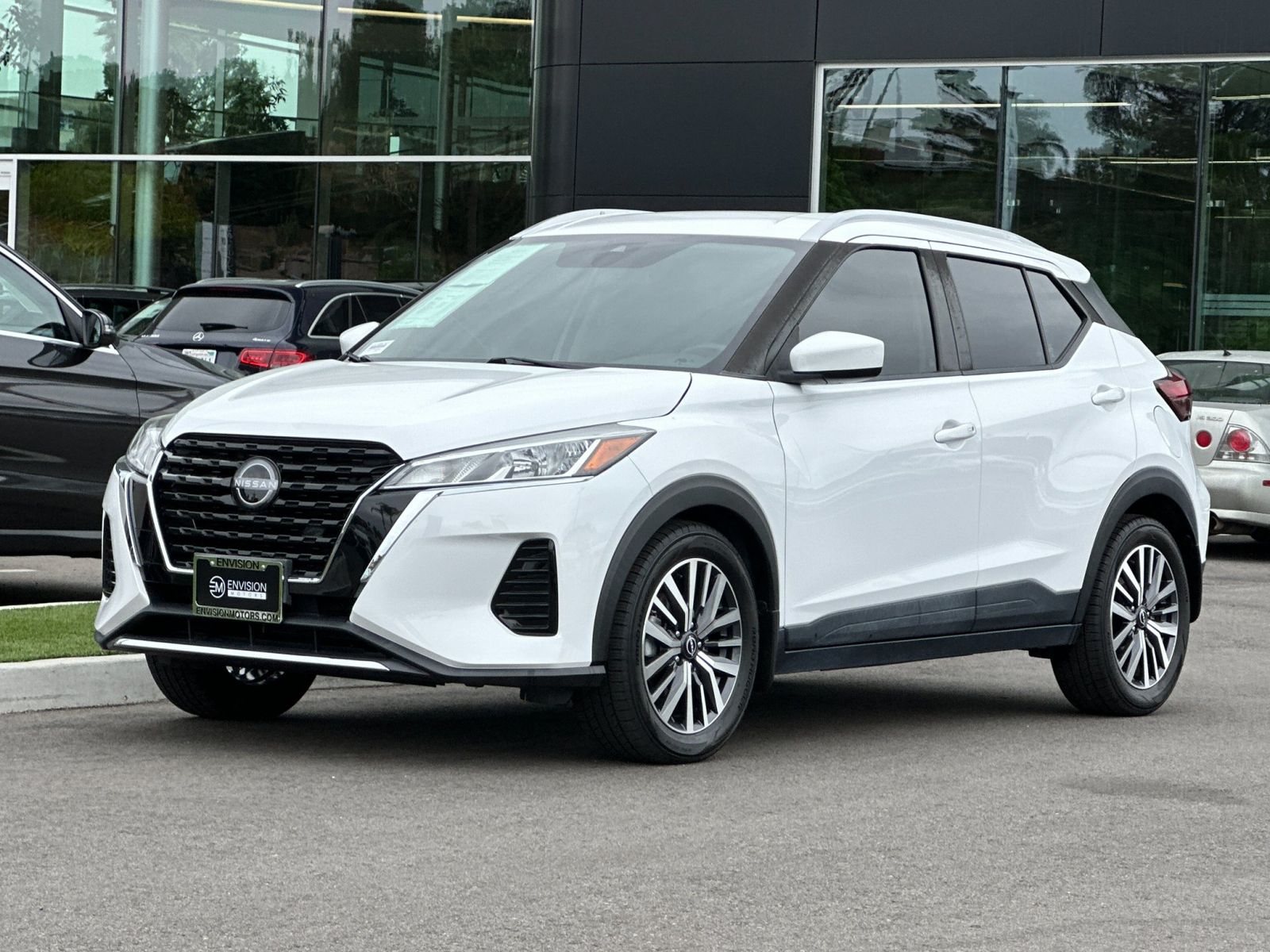 2022 Nissan Kicks SV photo 6