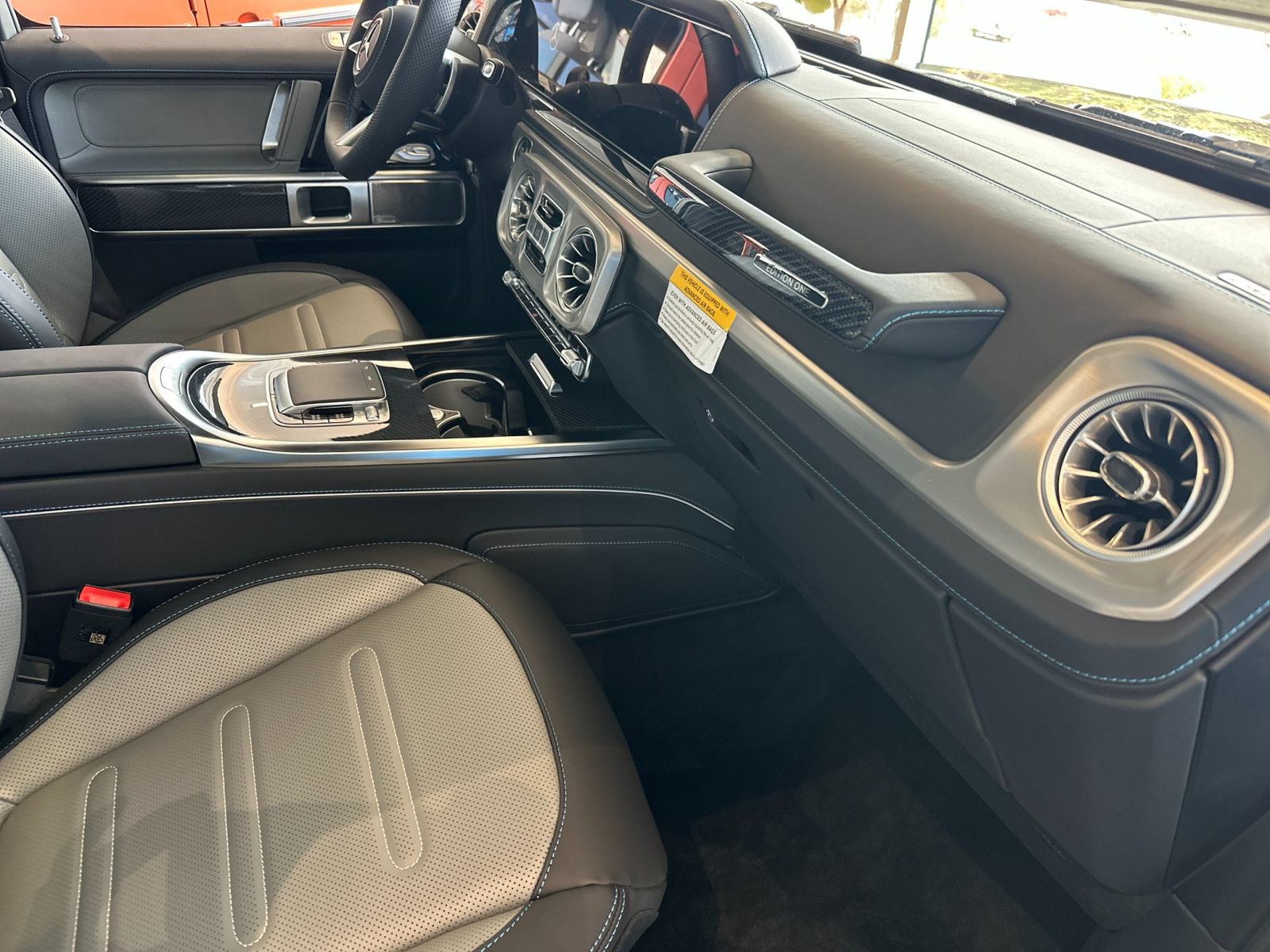 2025 Mercedes-Benz G-Class G580 - Photo 16