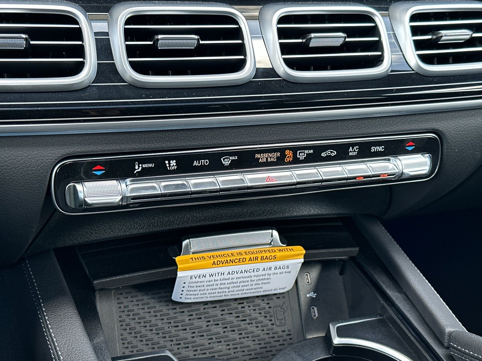 2025 Mercedes-Benz GLS Base - Photo 24