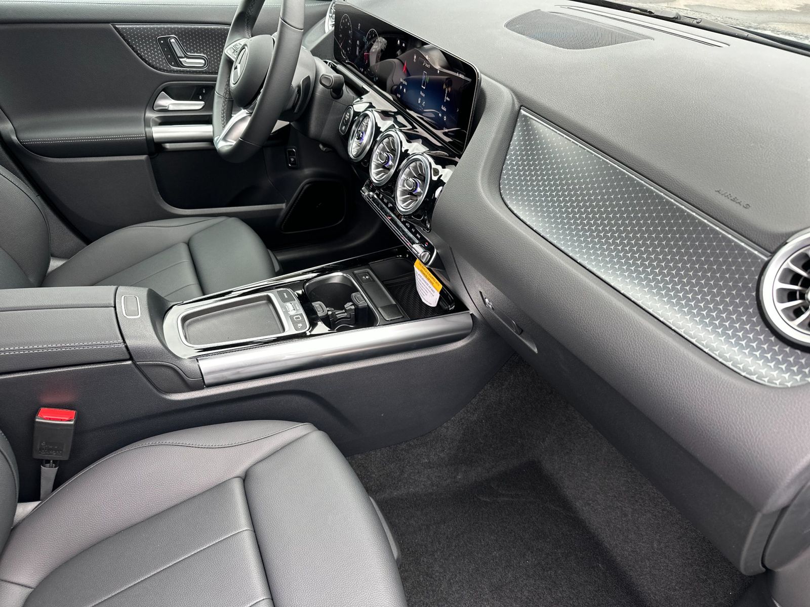 2025 Mercedes-Benz GLA GLA250 - Photo 16