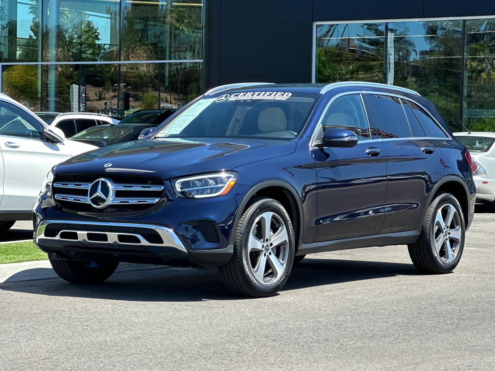 2022 Mercedes-Benz GLC 300 photo 3