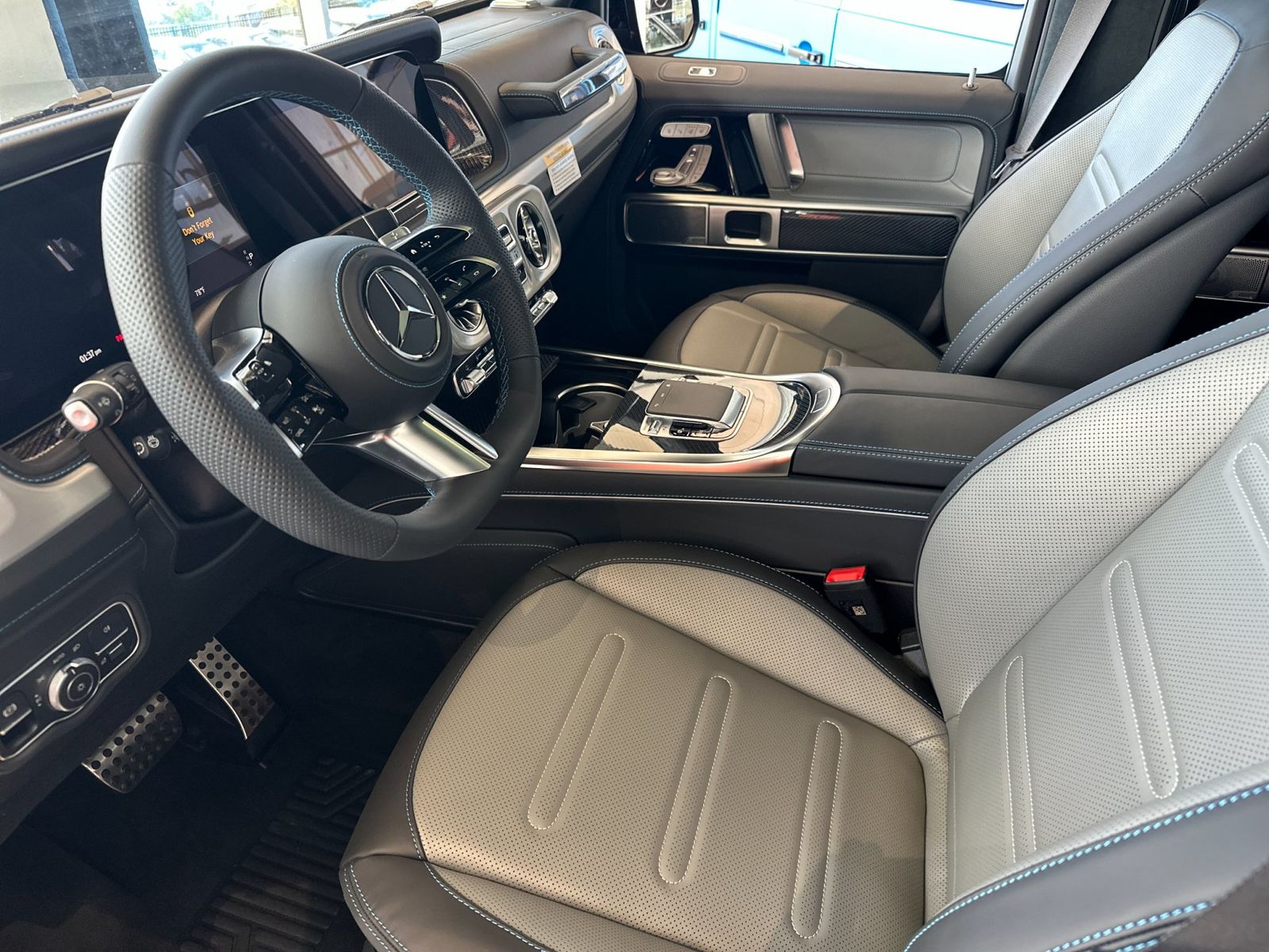 2025 Mercedes-Benz G-Class G580 - Photo 10