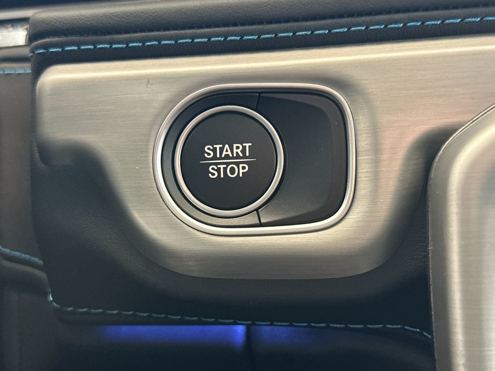 2025 Mercedes-Benz G-Class G580 - Photo 24