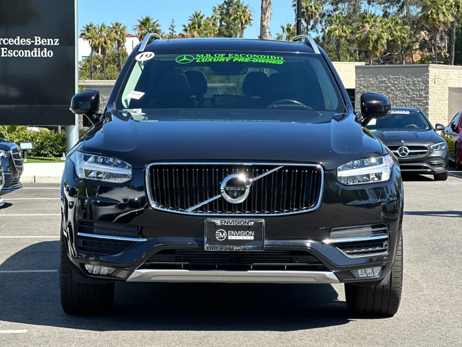 2019 Volvo XC90 T5 Momentum photo 3