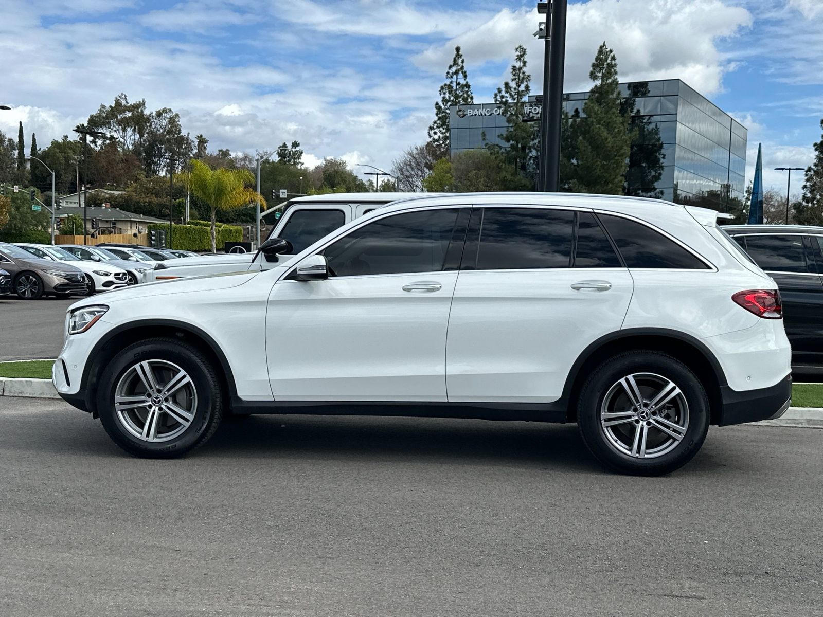 2022 Mercedes-Benz GLC 300 photo 6