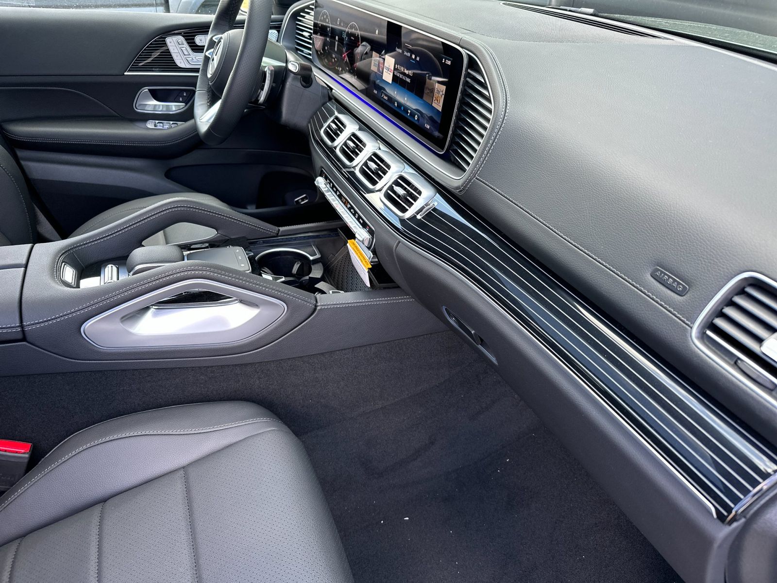 2025 Mercedes-Benz GLS Base - Photo 17