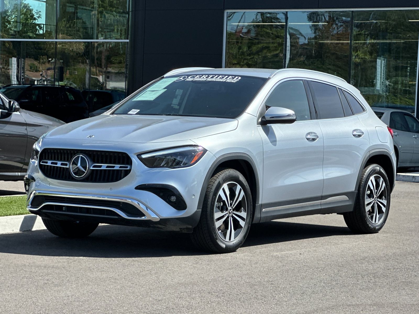 2026 Mercedes-Benz GLA 250 4MATIC photo 3